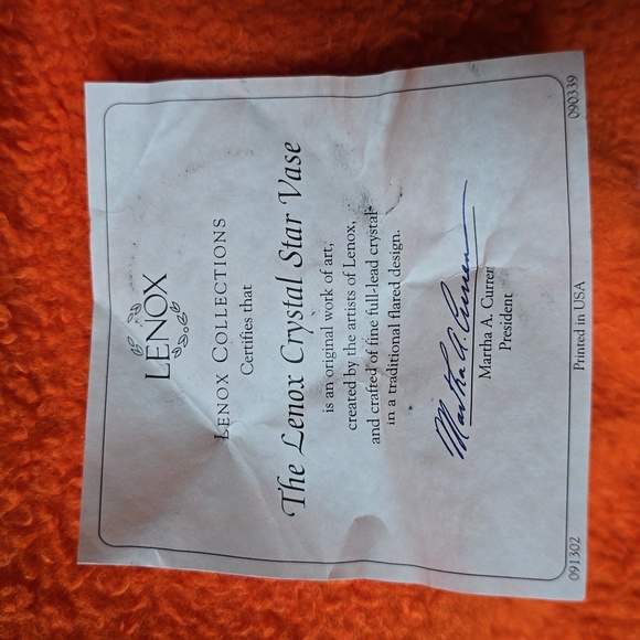 Lenox Crystal Star Vase - Picture 4 of 4